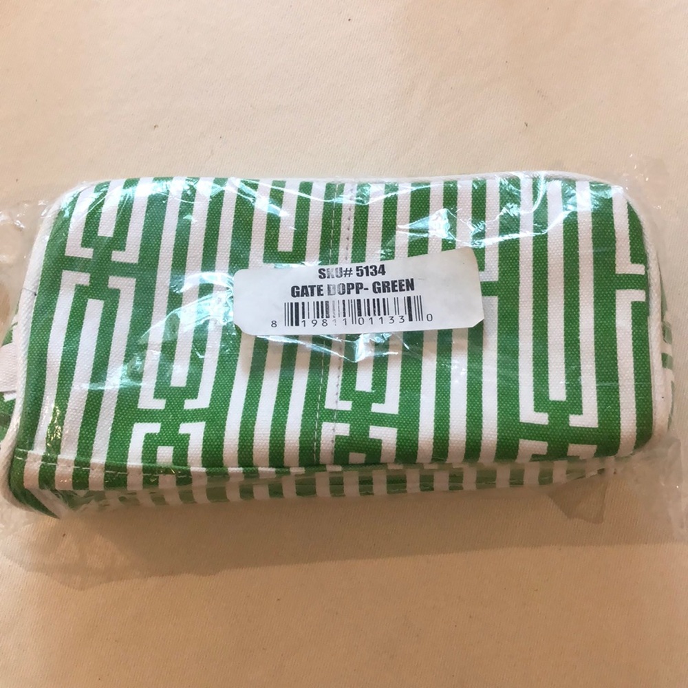 CB Station: Gate Dopp- Green Cosmetic bag